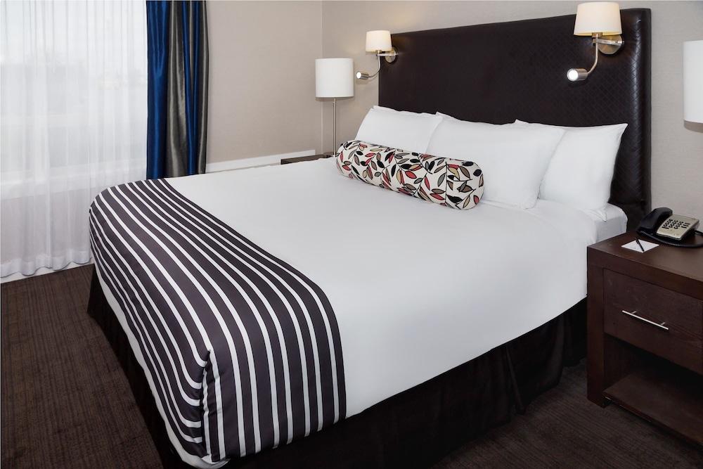 Sandman Signature Edmonton South Hotel Экстерьер фото