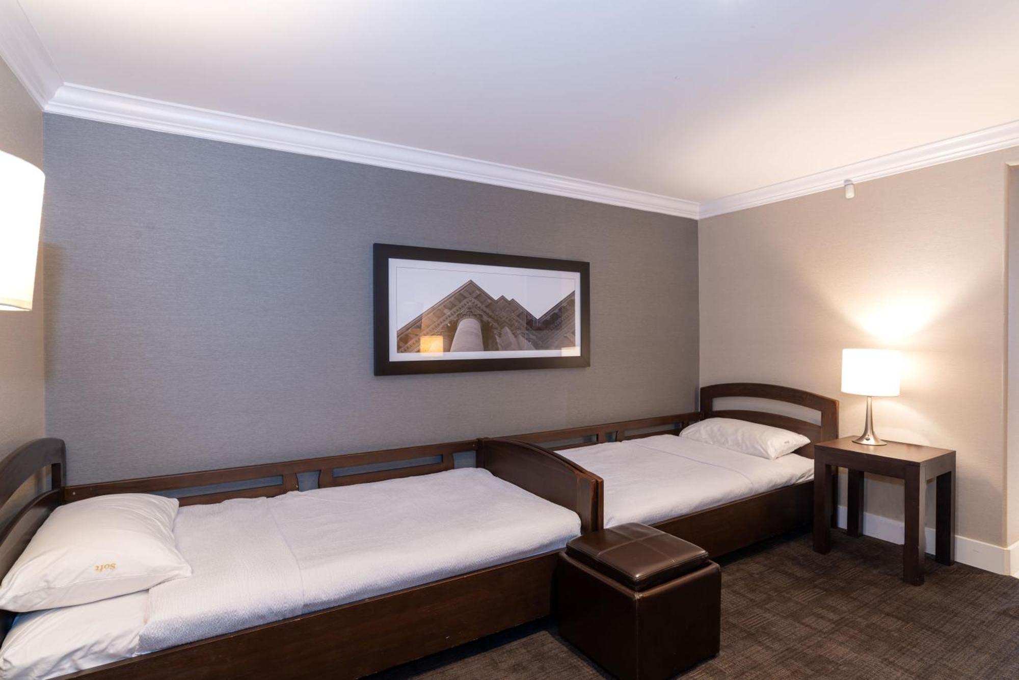 Sandman Signature Edmonton South Hotel Экстерьер фото