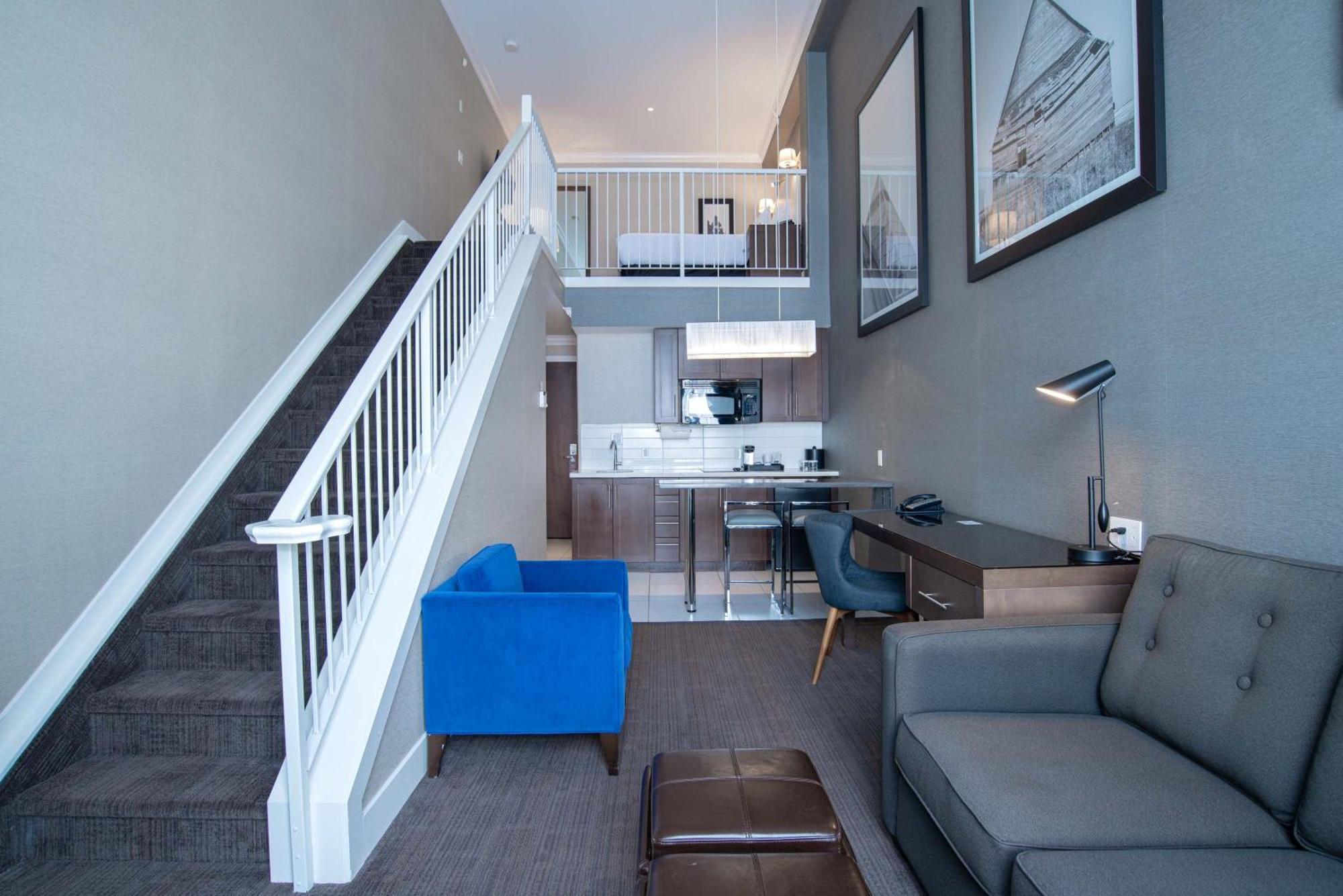 Sandman Signature Edmonton South Hotel Экстерьер фото