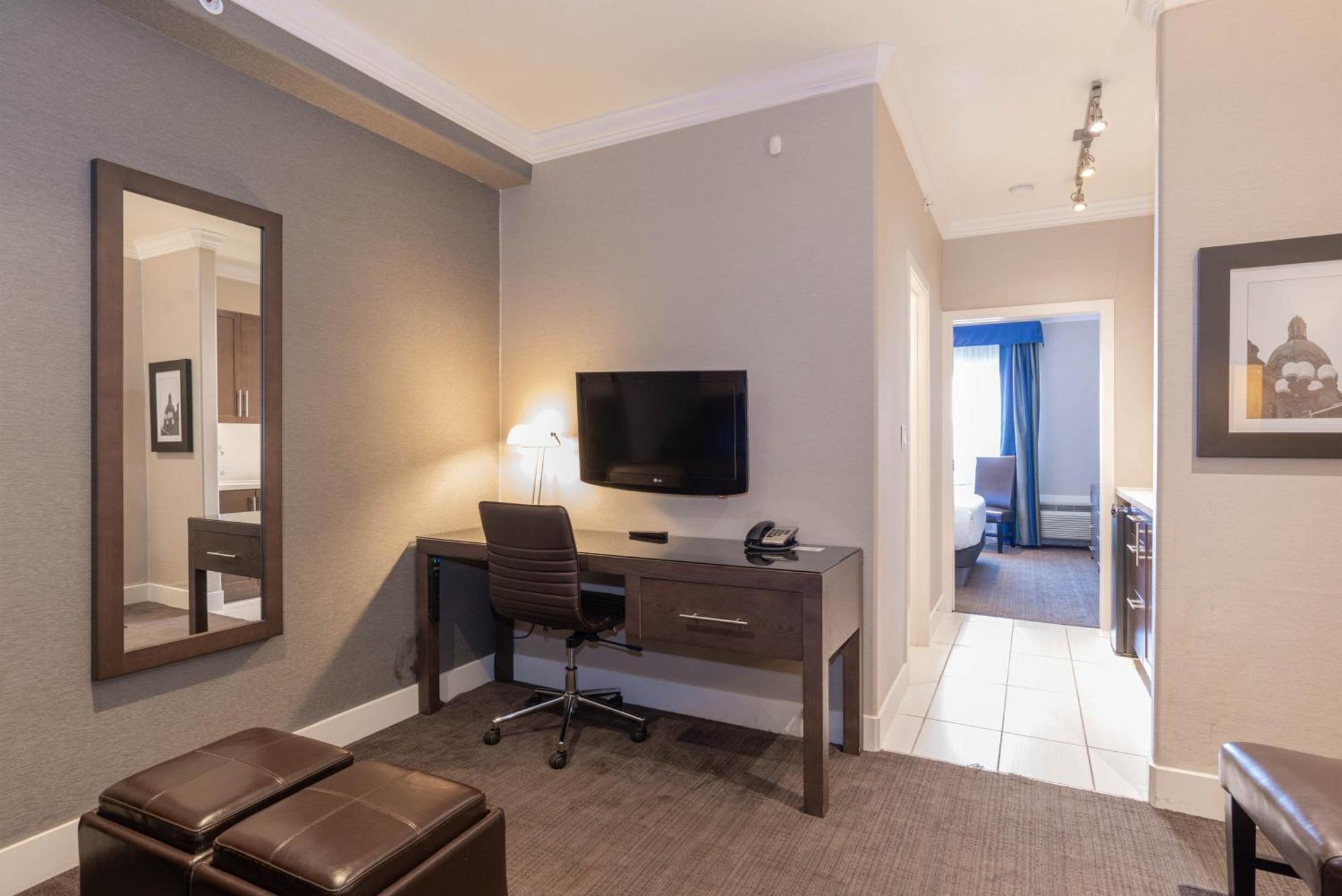 Sandman Signature Edmonton South Hotel Экстерьер фото