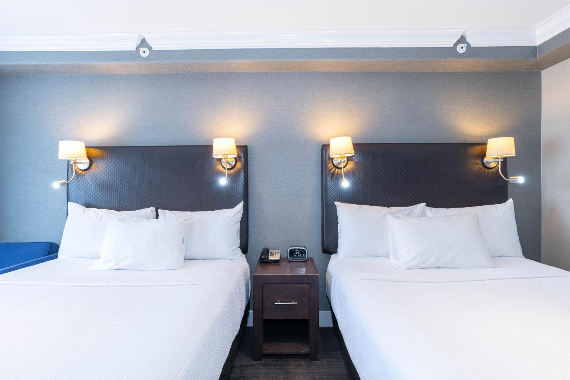Sandman Signature Edmonton South Hotel Экстерьер фото