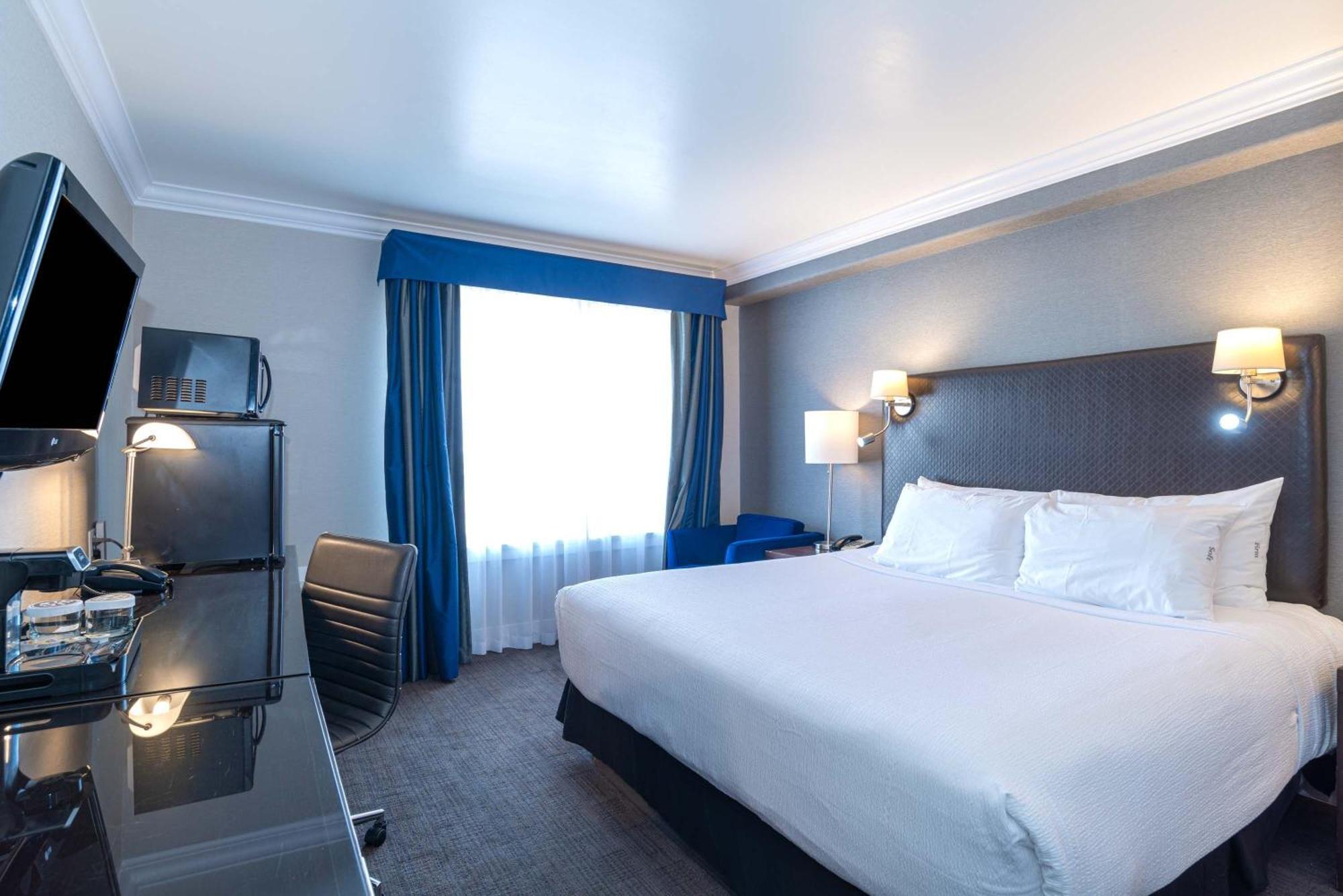 Sandman Signature Edmonton South Hotel Экстерьер фото