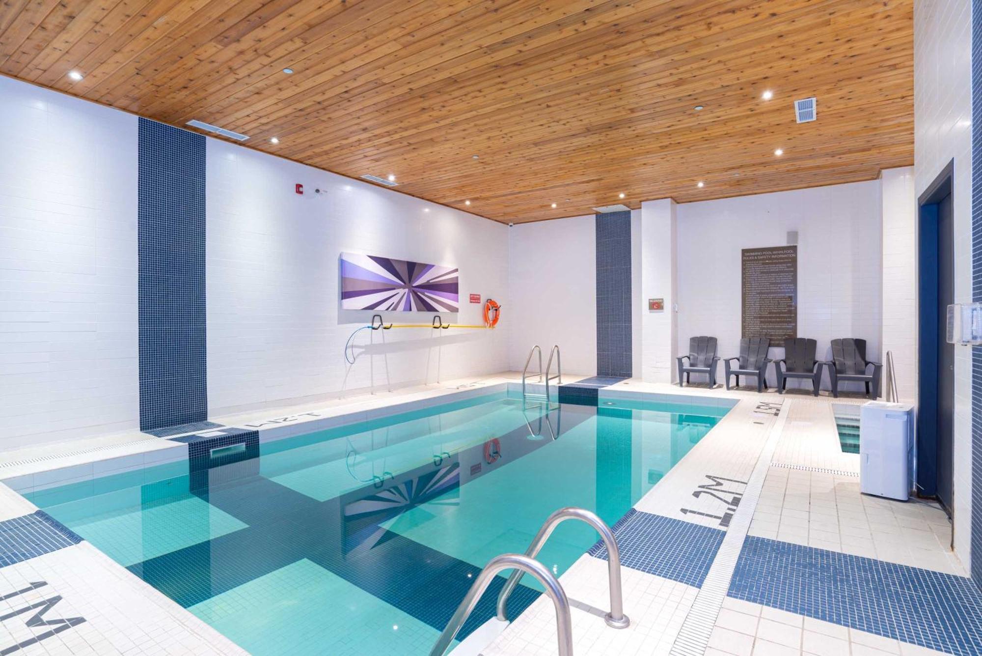 Sandman Signature Edmonton South Hotel Экстерьер фото
