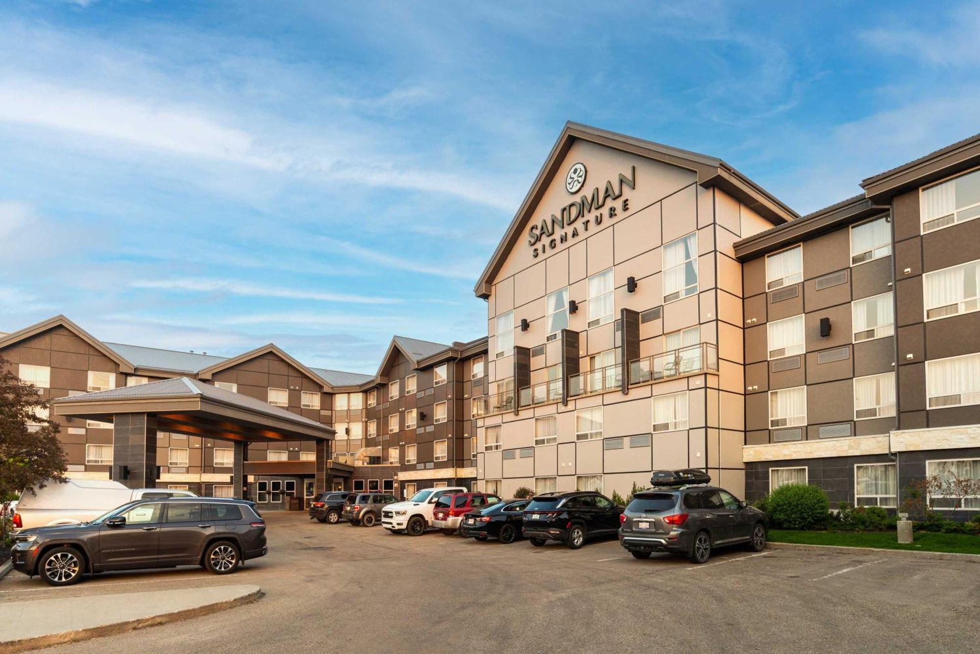 Sandman Signature Edmonton South Hotel Экстерьер фото