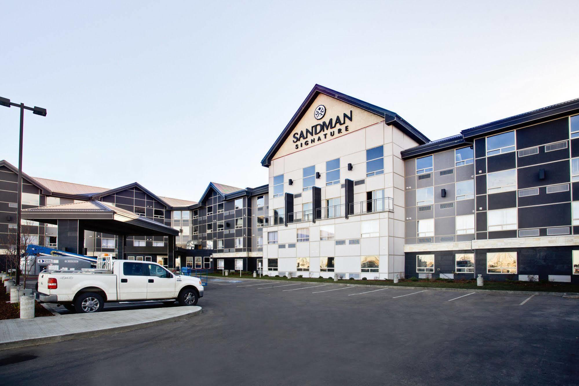 Sandman Signature Edmonton South Hotel Экстерьер фото